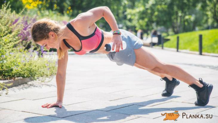 Тяга рукой в планке Тяга рукой в планке