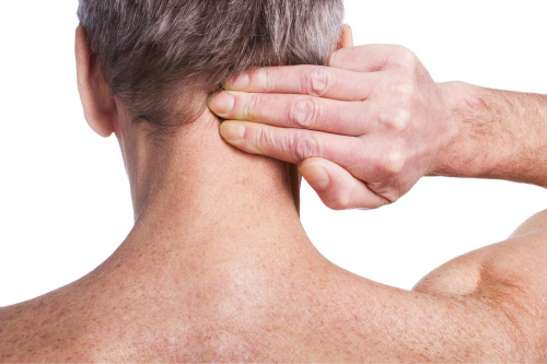 Болит затылок головы справа и правый глаз