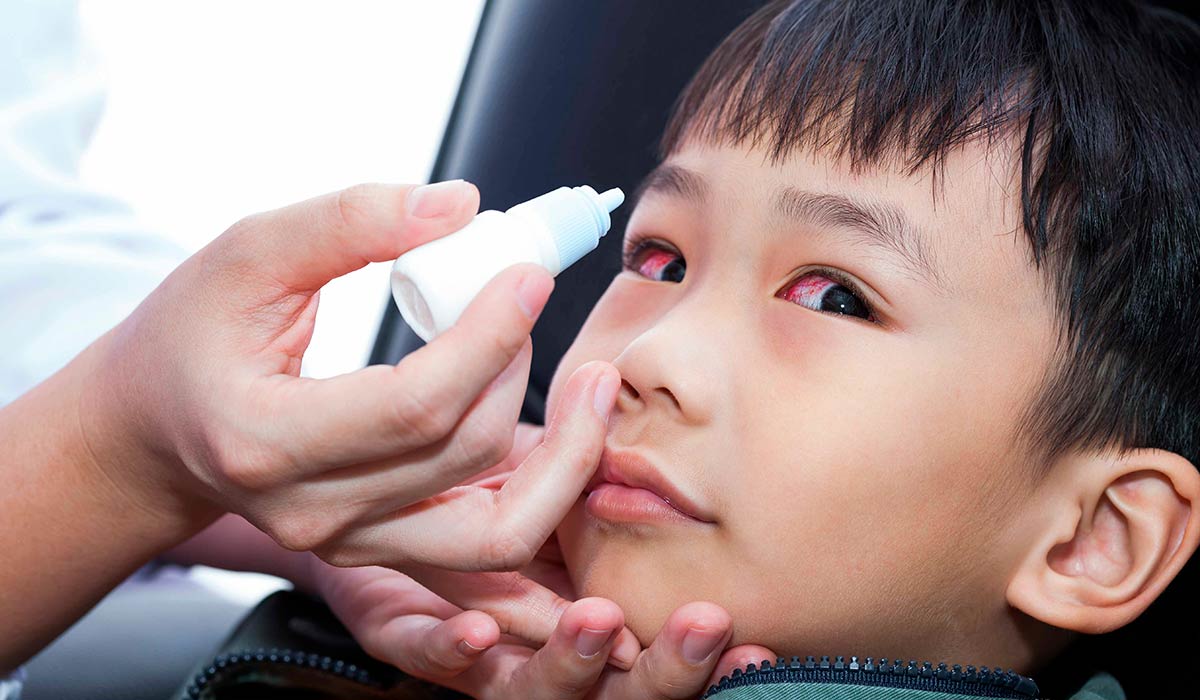 помощь глазных капель