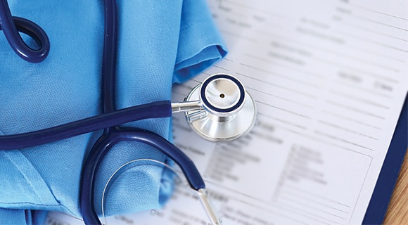 Почему может болеть спина у мужчины