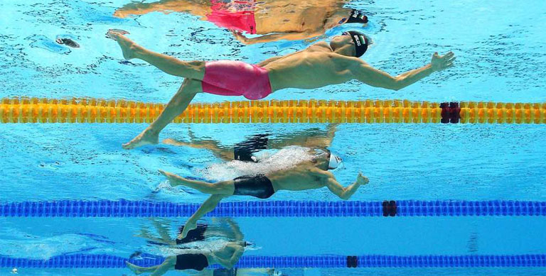 После купания в море болит спина