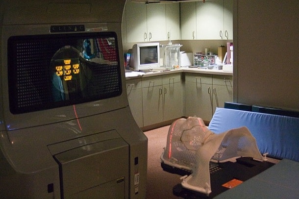 слабое освещение причины боли